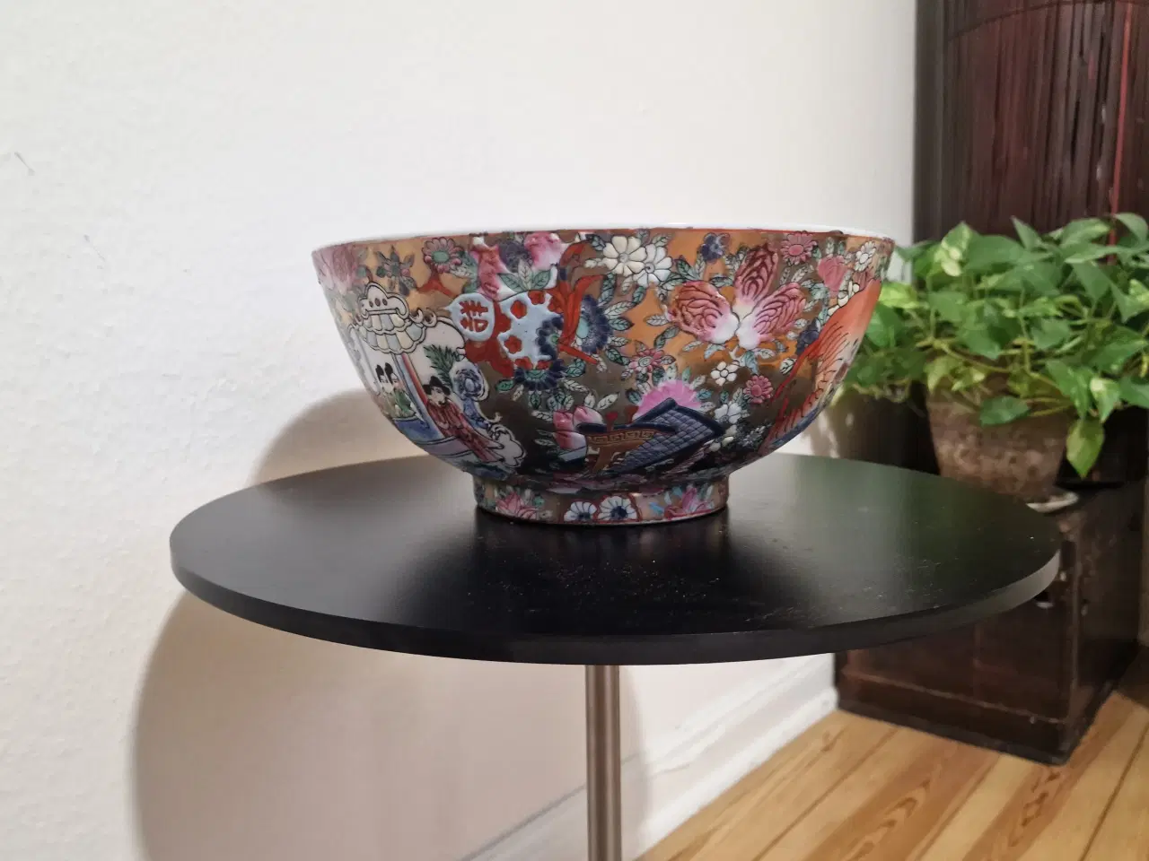 Billede 5 - Stor dekorativ skål, rosenfamilien.