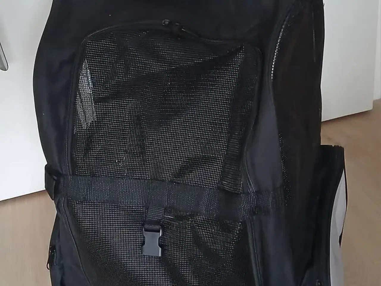 Billede 3 - Rygsæk/trolley 2-i-1 taske til hund/kat sælges