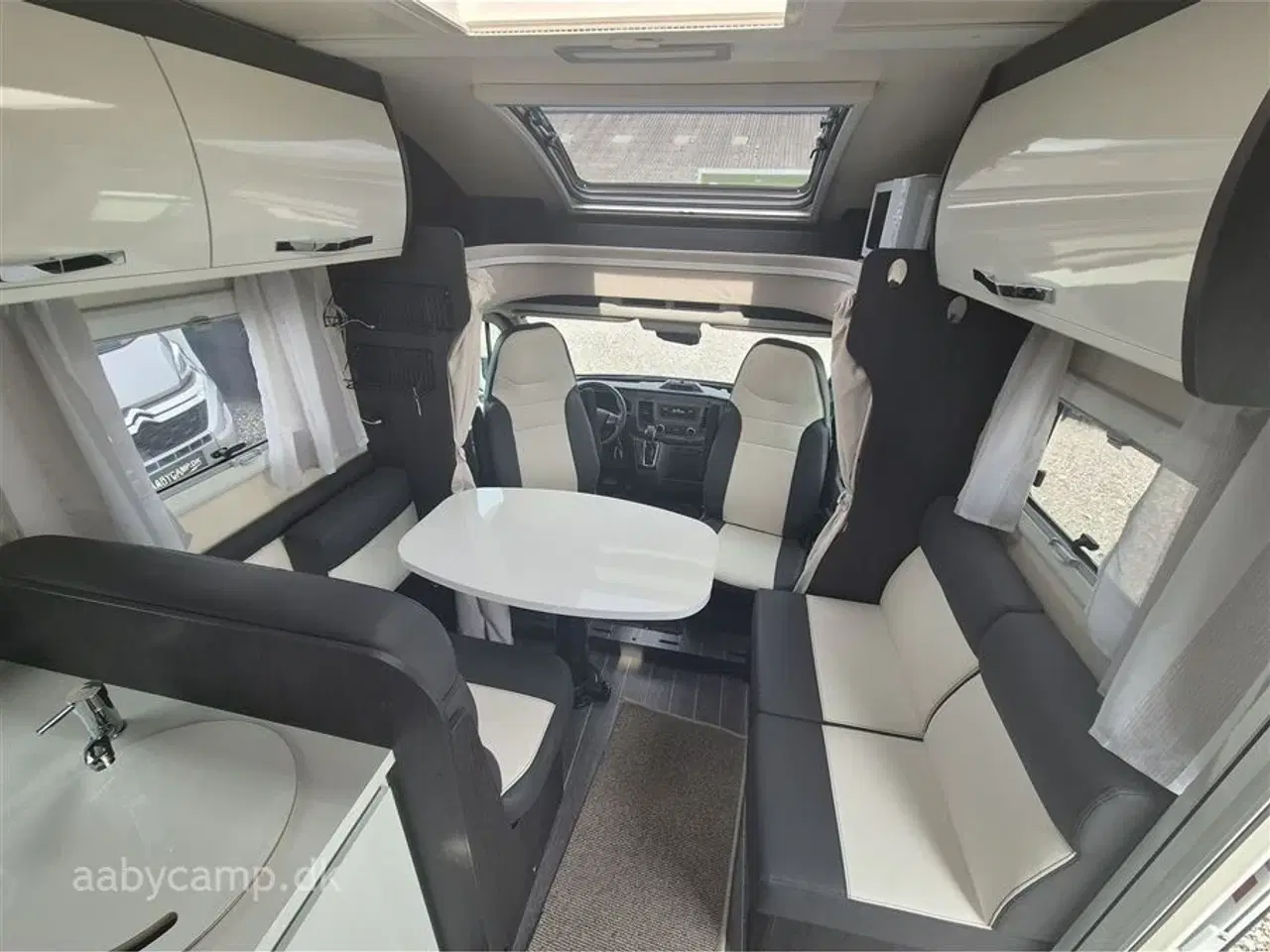 Billede 8 - 2021 - Rollerteam Kronos 282P Automatgear. Solcelle. markise. tv. lithium batteri. inverter. undervognsbehandlet. Bemærk kun 30,000 km!!