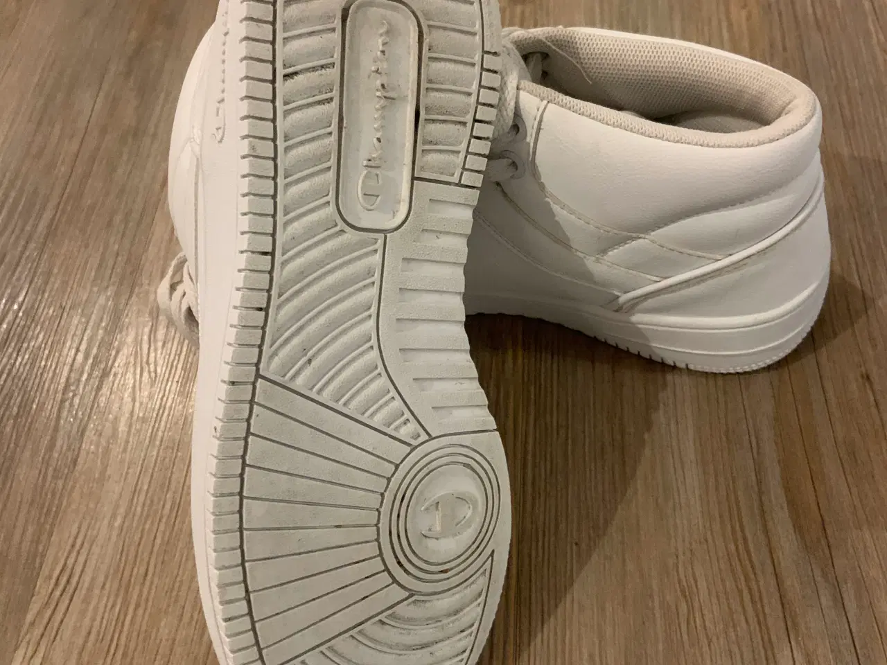 Billede 3 - Champion sko str. 38,5