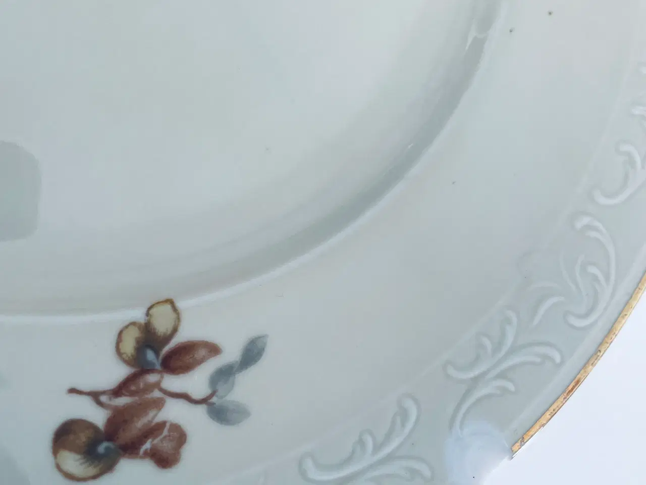 Billede 13 - Vintage tallerkner med patina 7 stk 