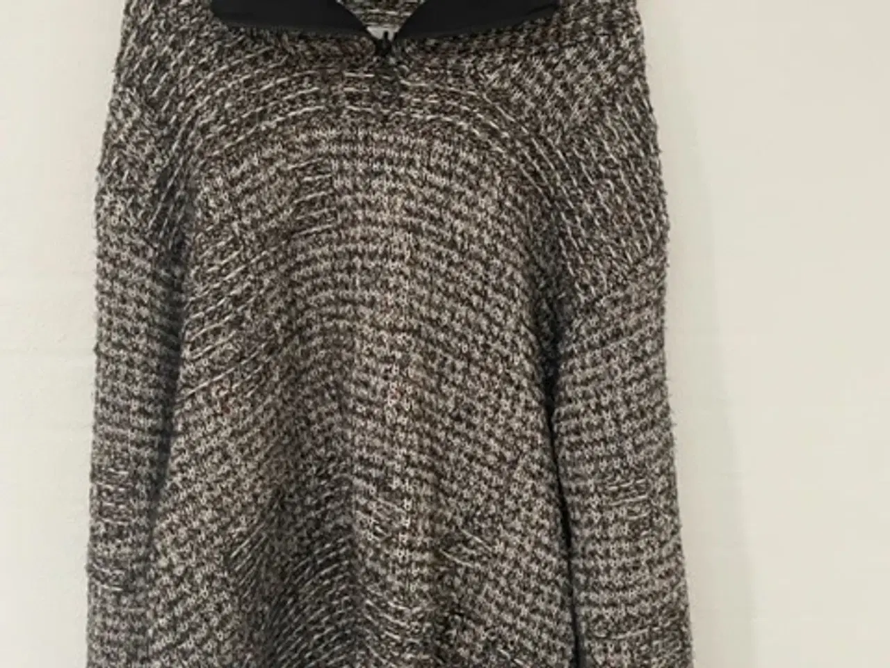 Billede 1 - Sweater/ jakke 