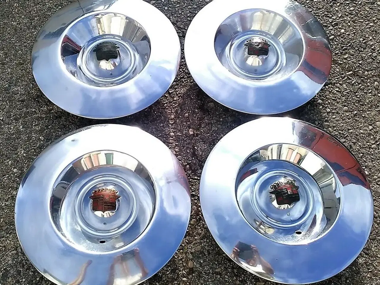 Billede 3 - Navkapsler Cadillac 1953.