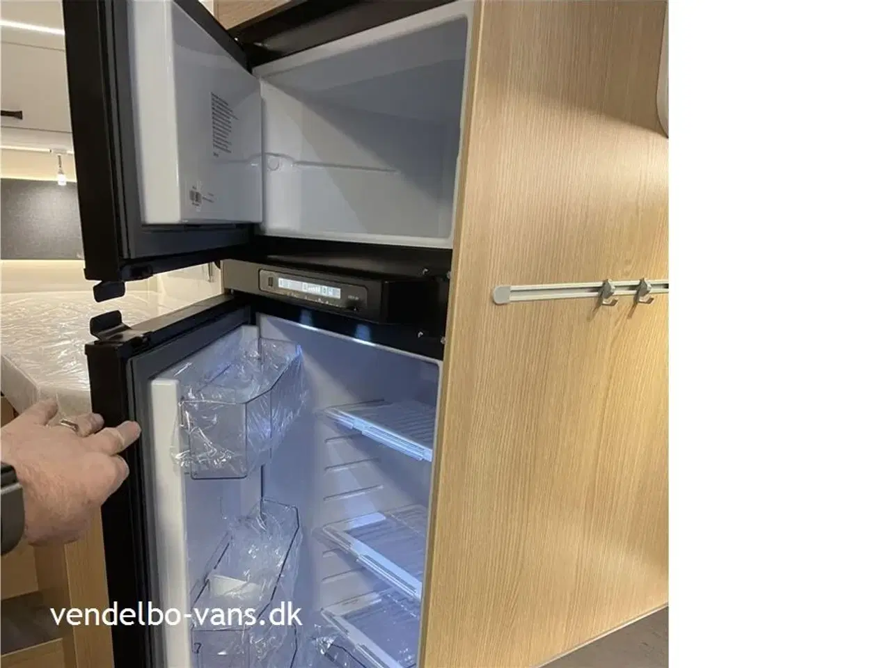 Billede 22 - 2024 - SunLight T 67   Enkeltsenge + hæve/sænkeseng 5.S. sele plads