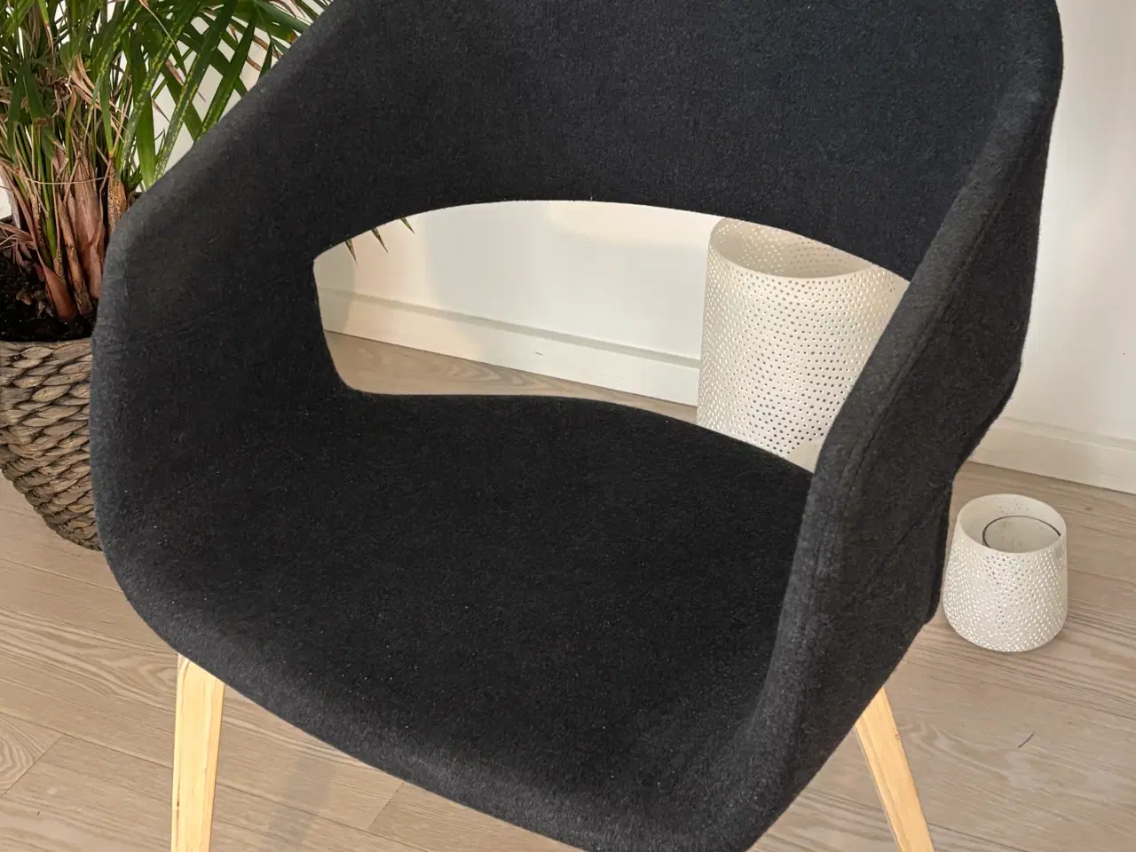 Billede 1 - Sælger 4 elegante spisebordsstole købt hos ILVA