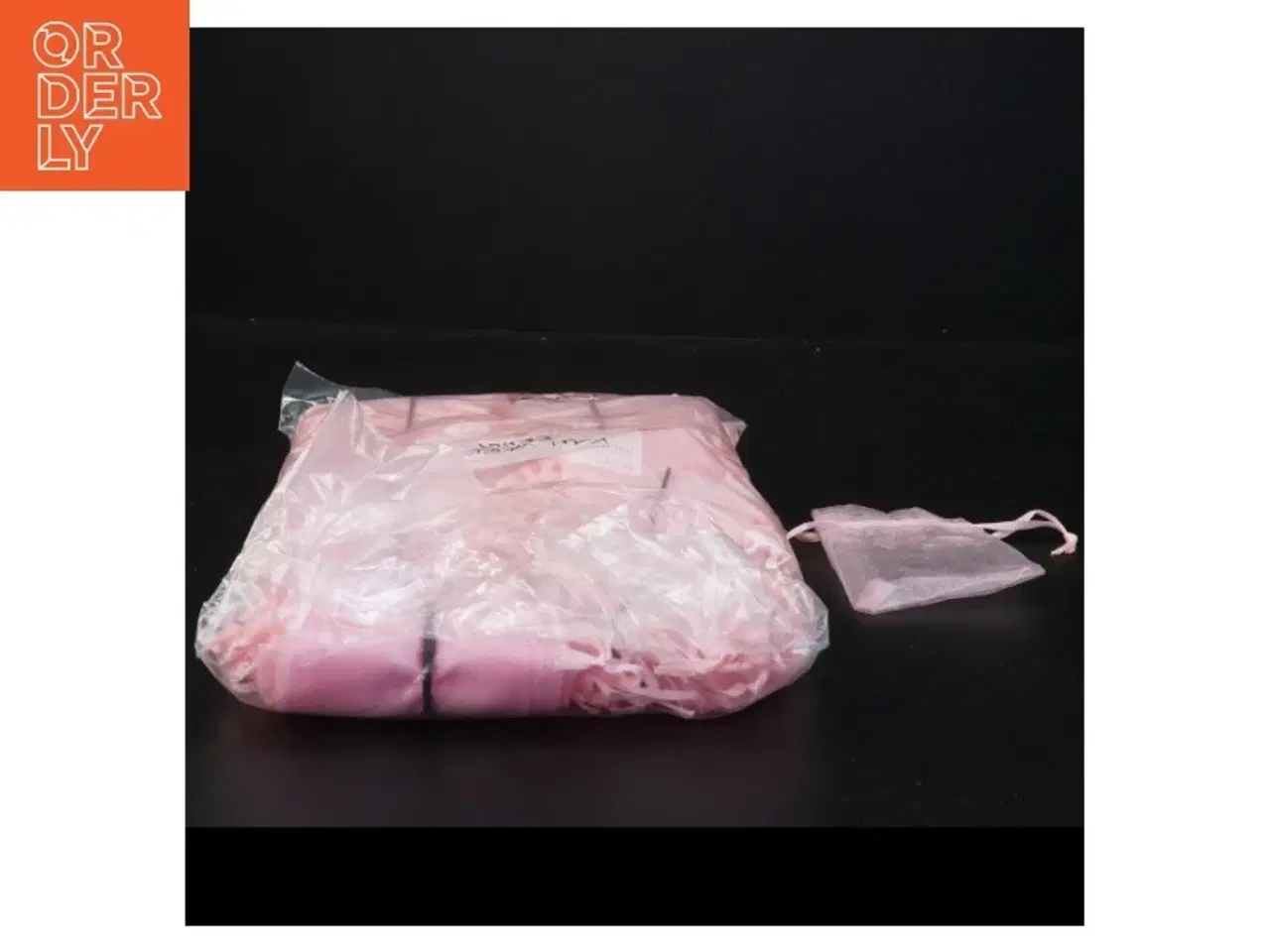 Billede 2 - 100 Små rosa smykkeposer eller risposer i chiffon (str. 8,5 x 6,5 cm)