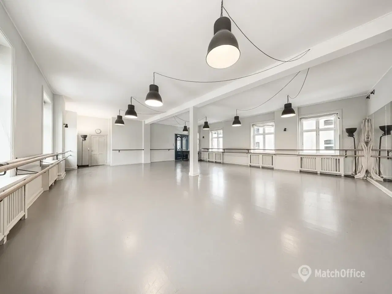 Billede 3 - Højloftet kontor på smukke Christianshavn