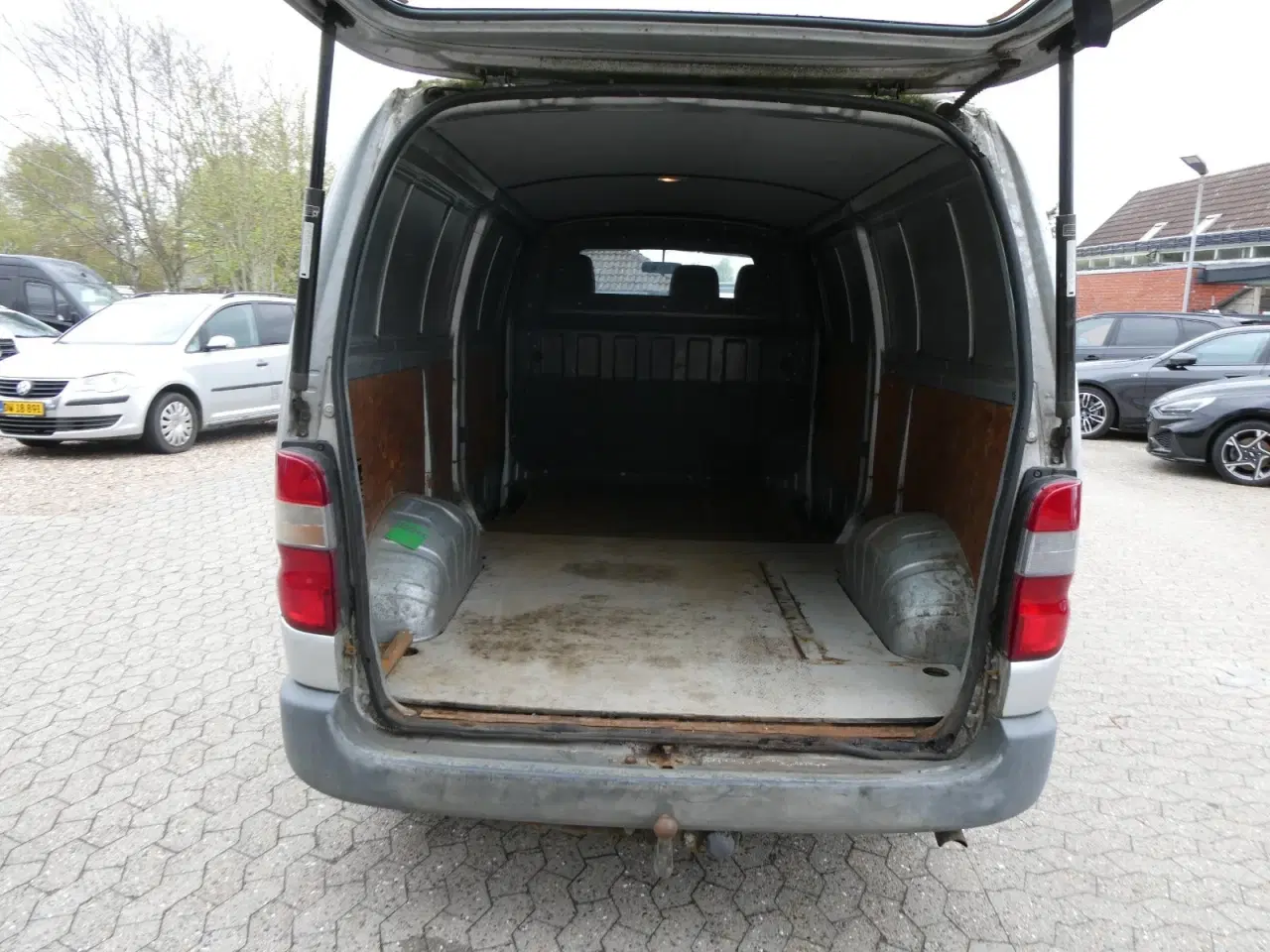 Billede 14 - Toyota HiAce 2,5 D-4D 102 Komfort lang 4x4