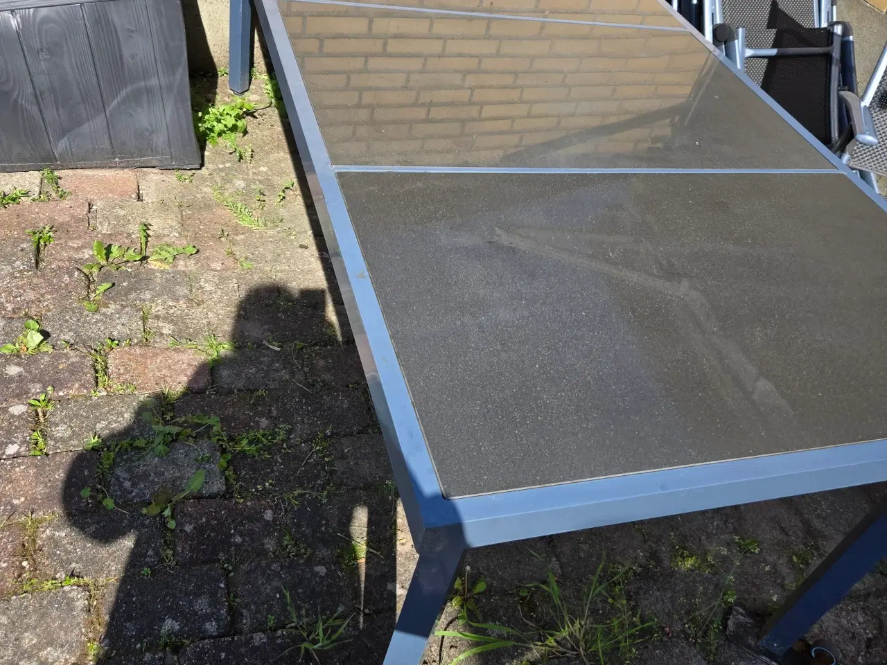 Billede 2 - Havebord med 8 stole
