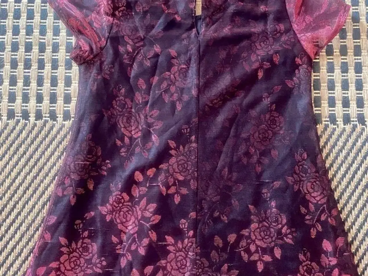 Billede 3 - Fin kjole til salg