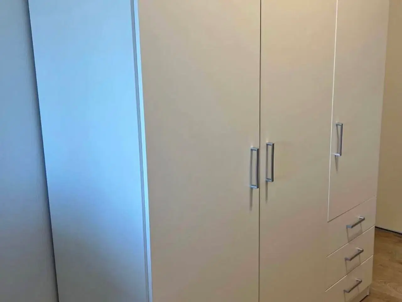 Billede 1 - Fandrup garderobeskab fra Jysk 