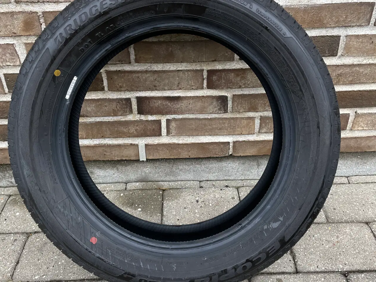 Billede 1 - Nye 16 tommer Bridgestone sommerdæk