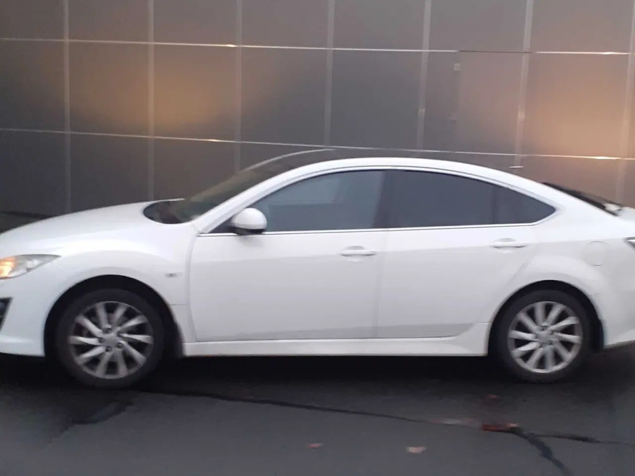Billede 2 - Flot Mazda 6 Benzin..2011..