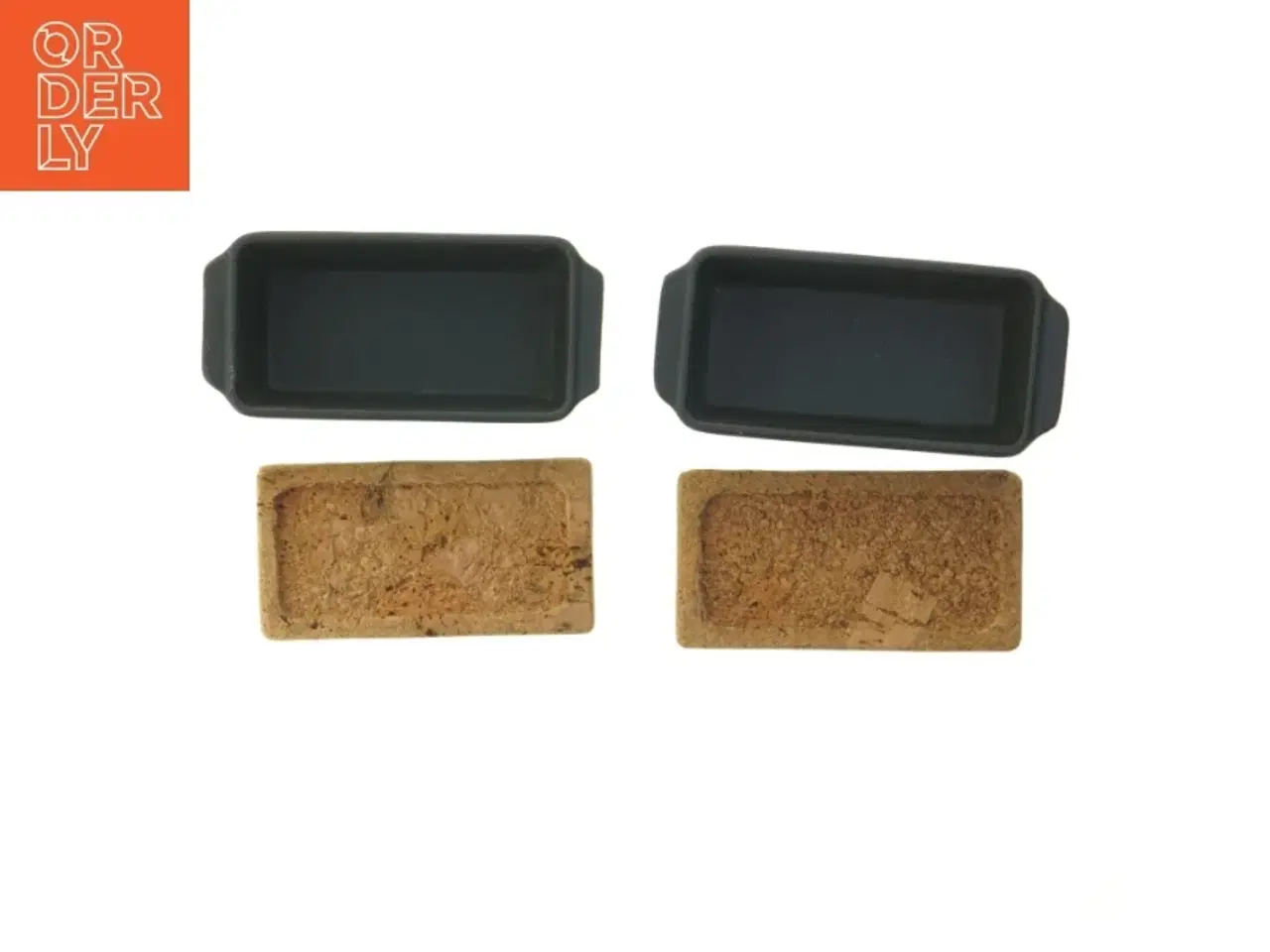 Billede 5 - Sæt med to rektangulære brødforme med korkunderlag (str. 18x8,5 cm)