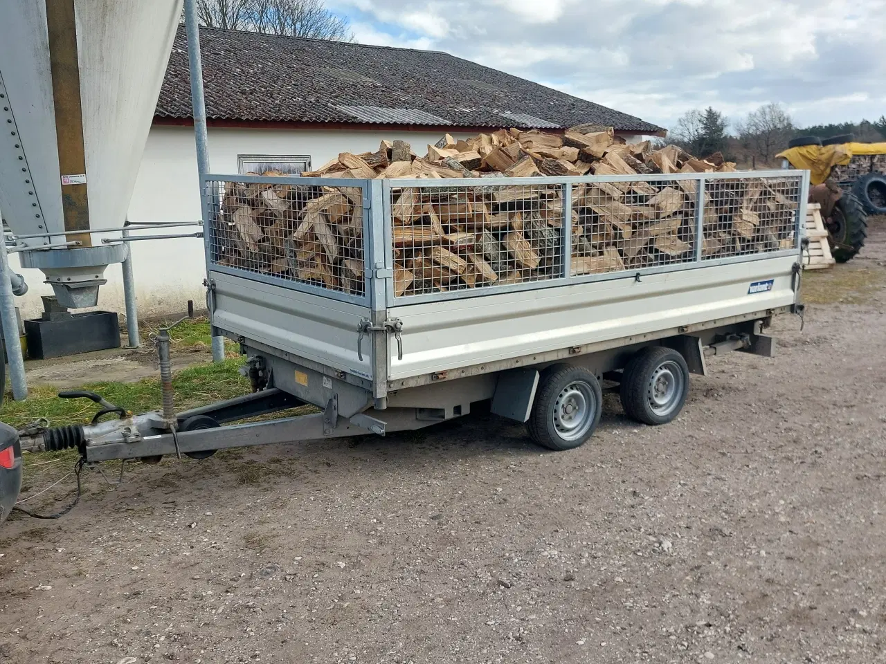 Billede 1 - Brænde + Levering