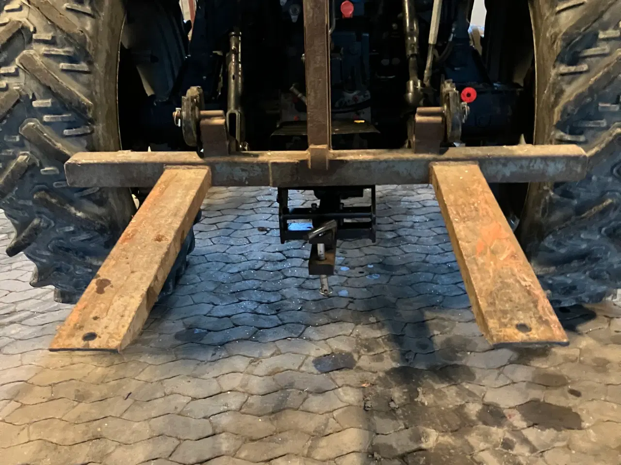 Billede 2 - Solid palleløfter til traktor.