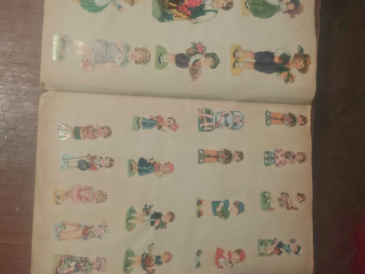 Billede 8 - Gammel bog med mange glansbilleder 