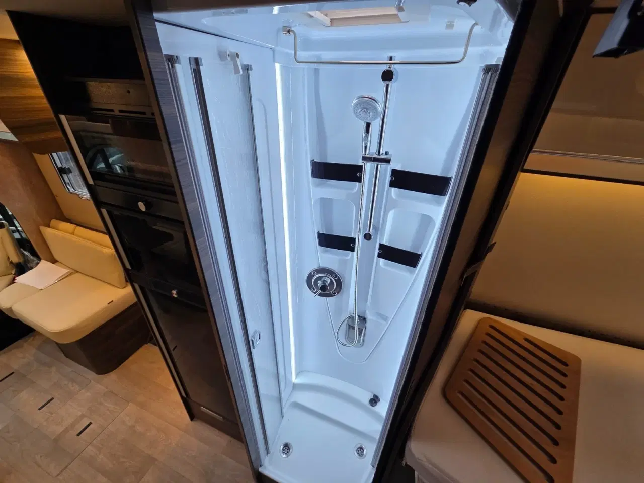 Billede 19 - Laika Ecovip 2,2 L4009 DS aut.