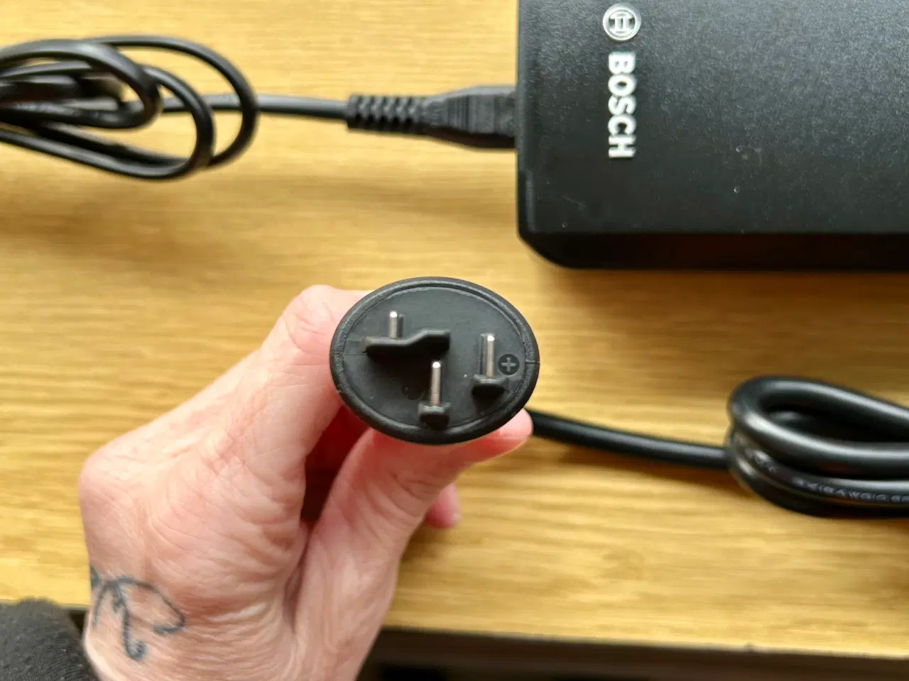 Billede 2 - Bosch OPLADER 