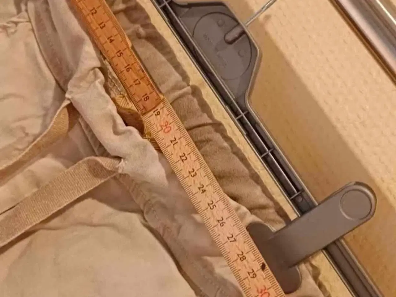 Billede 5 - Sandfarvet bukser