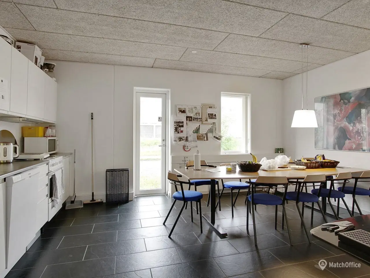 Billede 11 - Lager med kontor