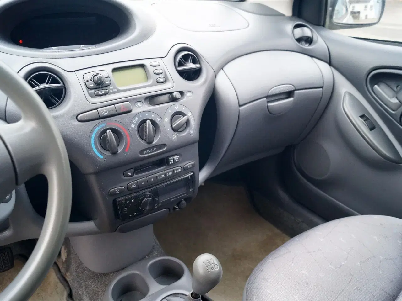 Billede 12 - Toyota Yaris 1,0 Linea Terra 68HK 3d