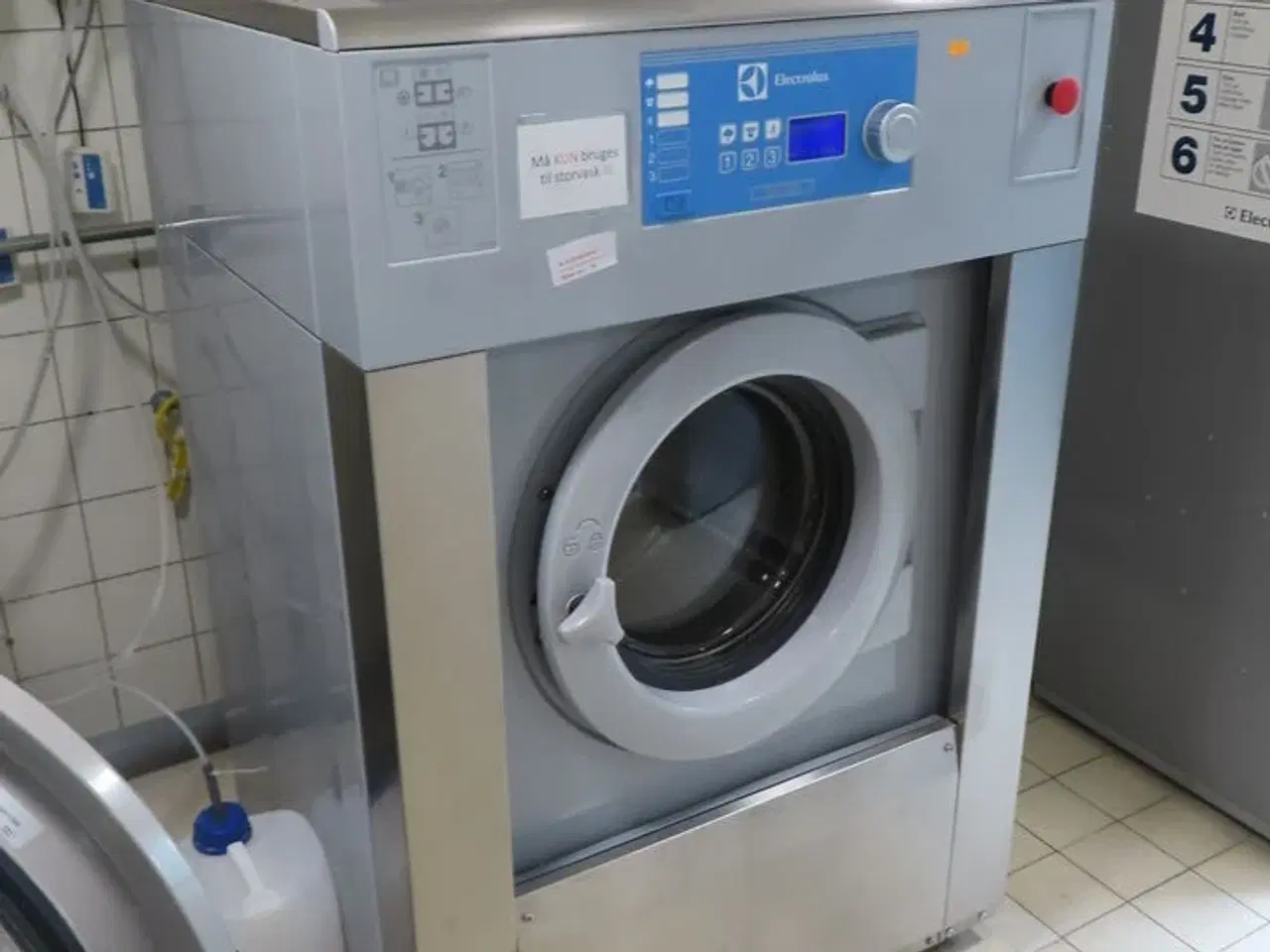 Billede 3 - Industrivaskemaskine ELECTROLUX W5130H