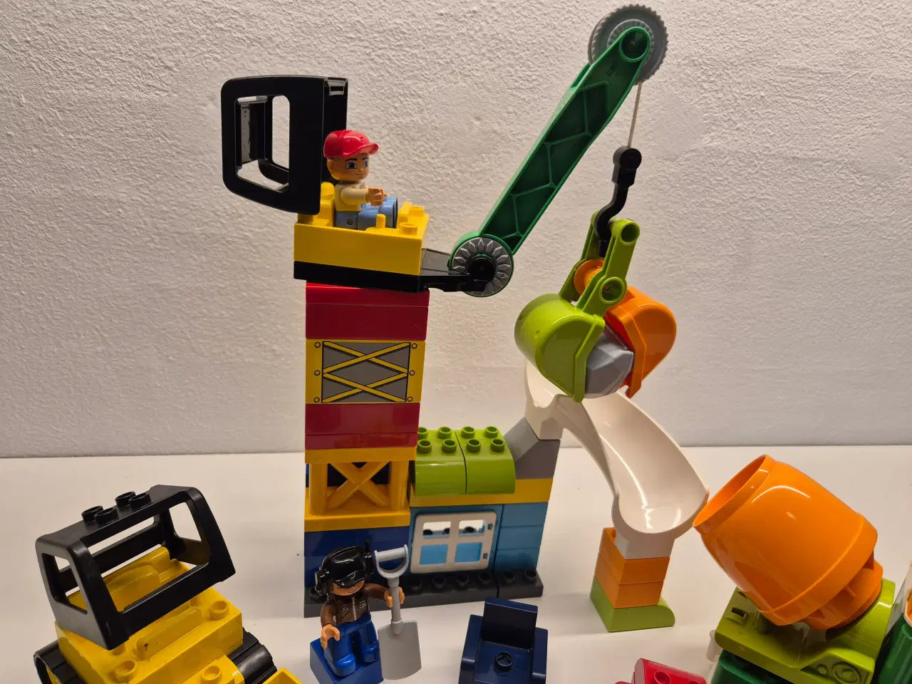 Billede 3 - Duplo Byggeplads, Kran, Lastbil, Cementblander,