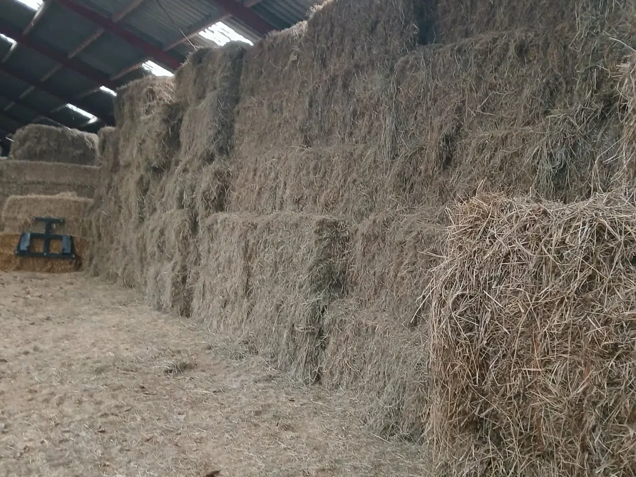 Billede 2 - Prima eng hø sælges i 80X90X180cm baller, fra 2025