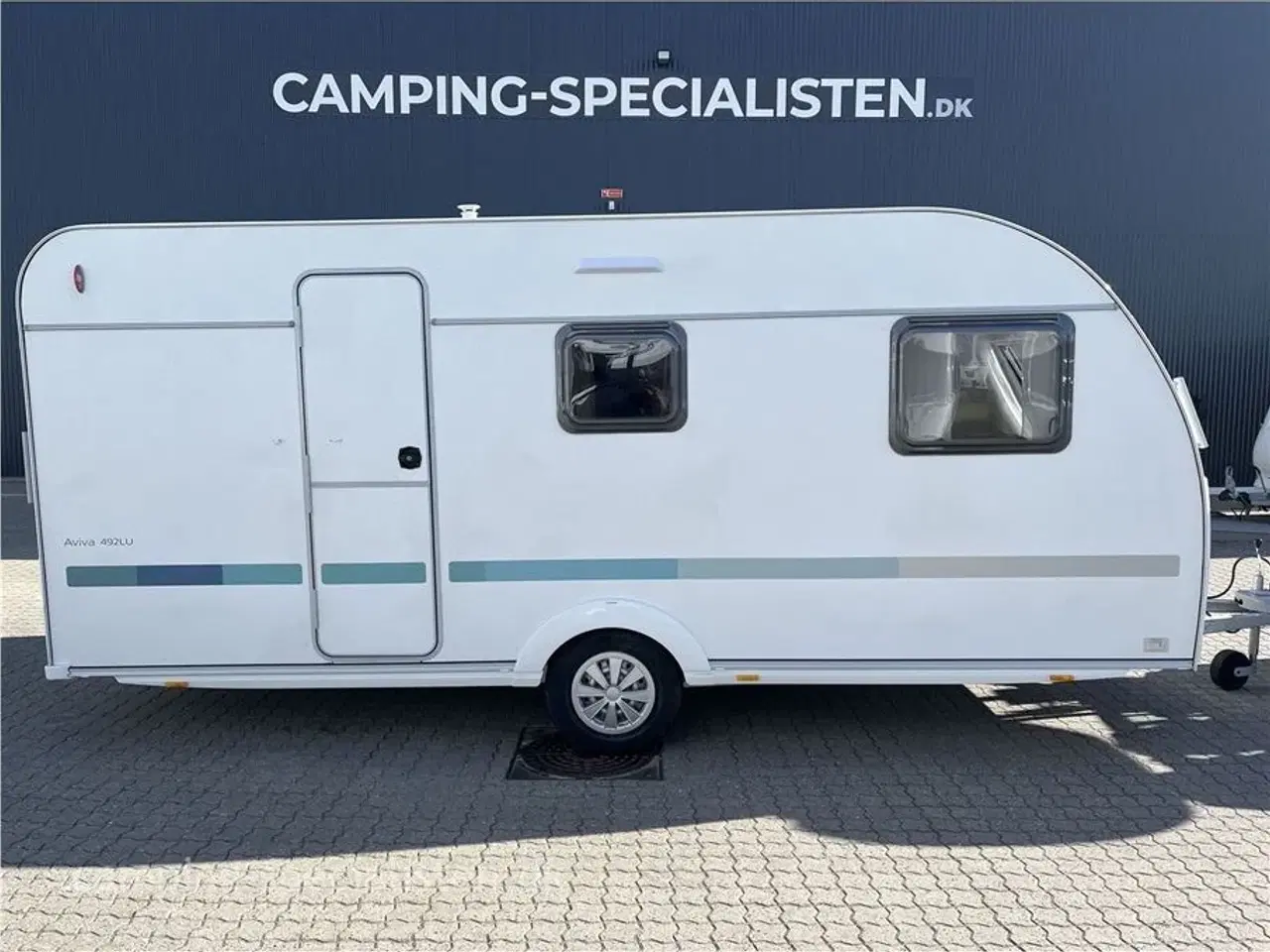 Billede 1 - 2024 - Adria Aviva 492 LU   Adria Aviva 492 LU 2024 med enkeltsenge - Kan ses nu hos Camping-specialisten