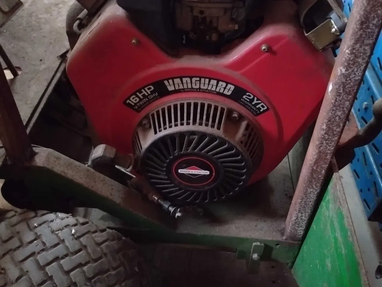 Billede 5 - Kirkegårds traktor 