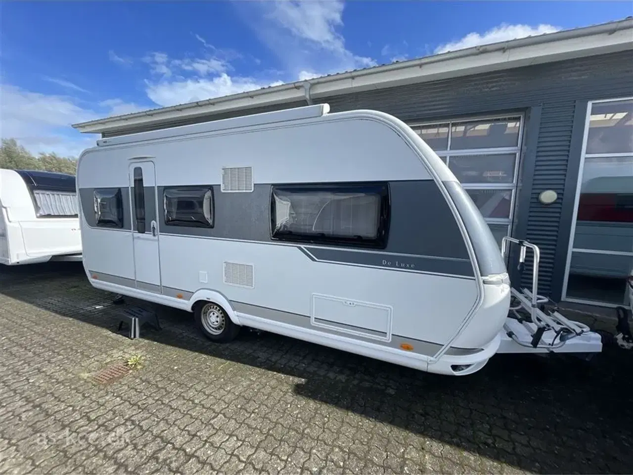 Billede 2 - 2014 - Hobby De Luxe 495 UL   Hobby De Luxe 495 UL årg. 2014 4 sovepladser, 5 siddepladser, Truma mover, Markise 3 m i dybde.