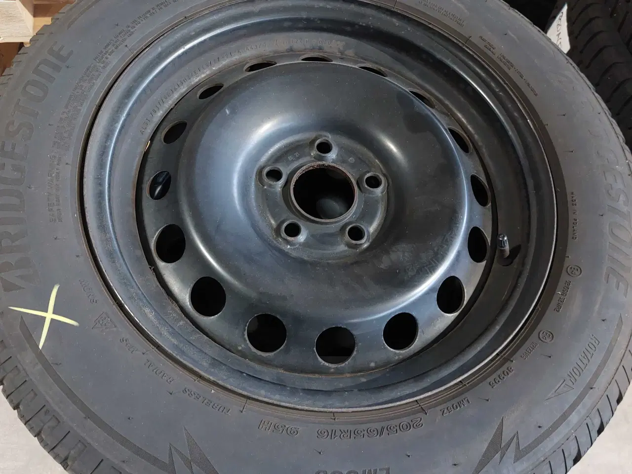 Billede 2 - Toyota Chr vinterhjul 16"