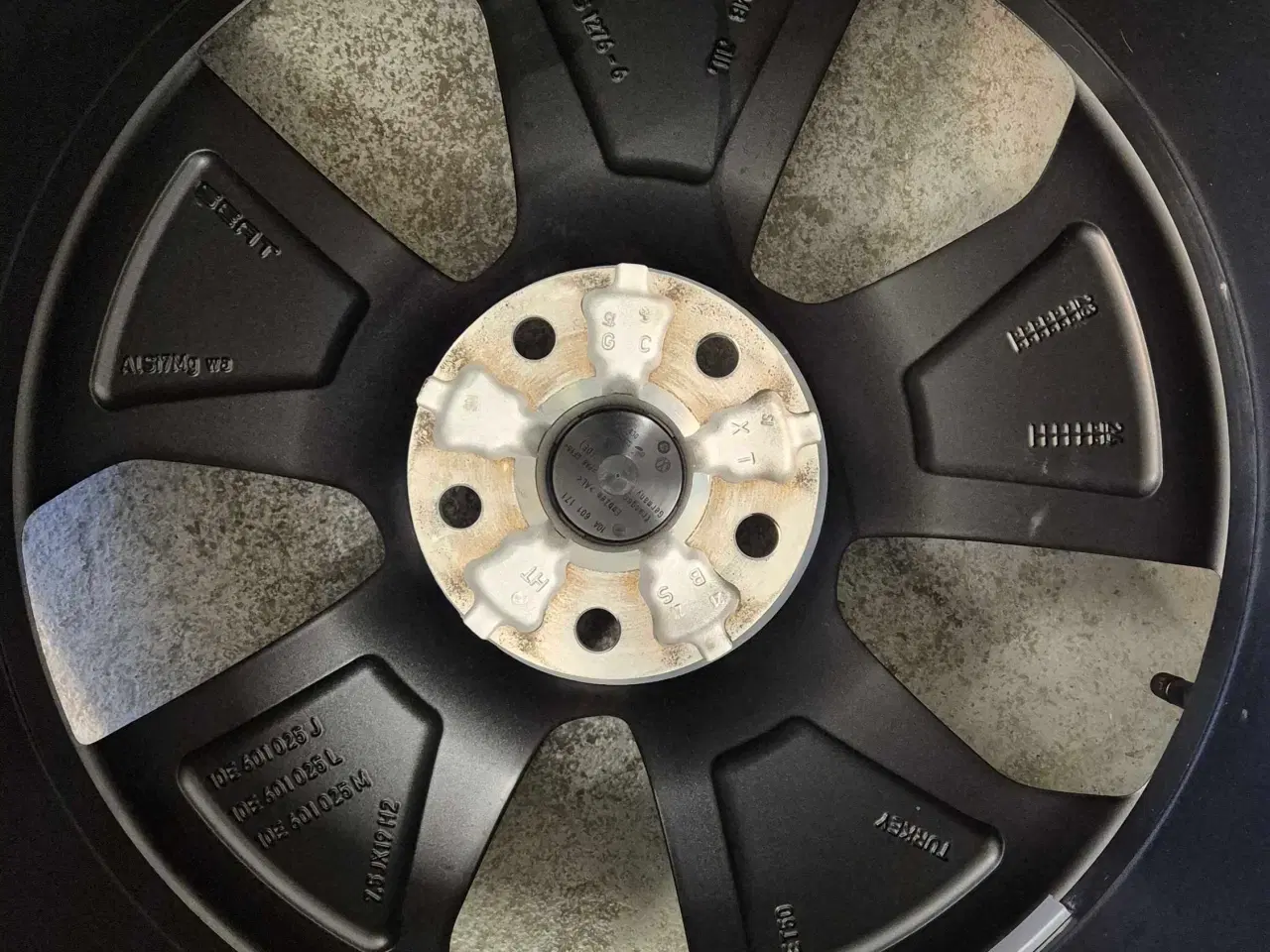 Billede 4 - VW ID.3 / CUPRA BORN ORIGINAL ALUFÆLGE MED NYE SOM