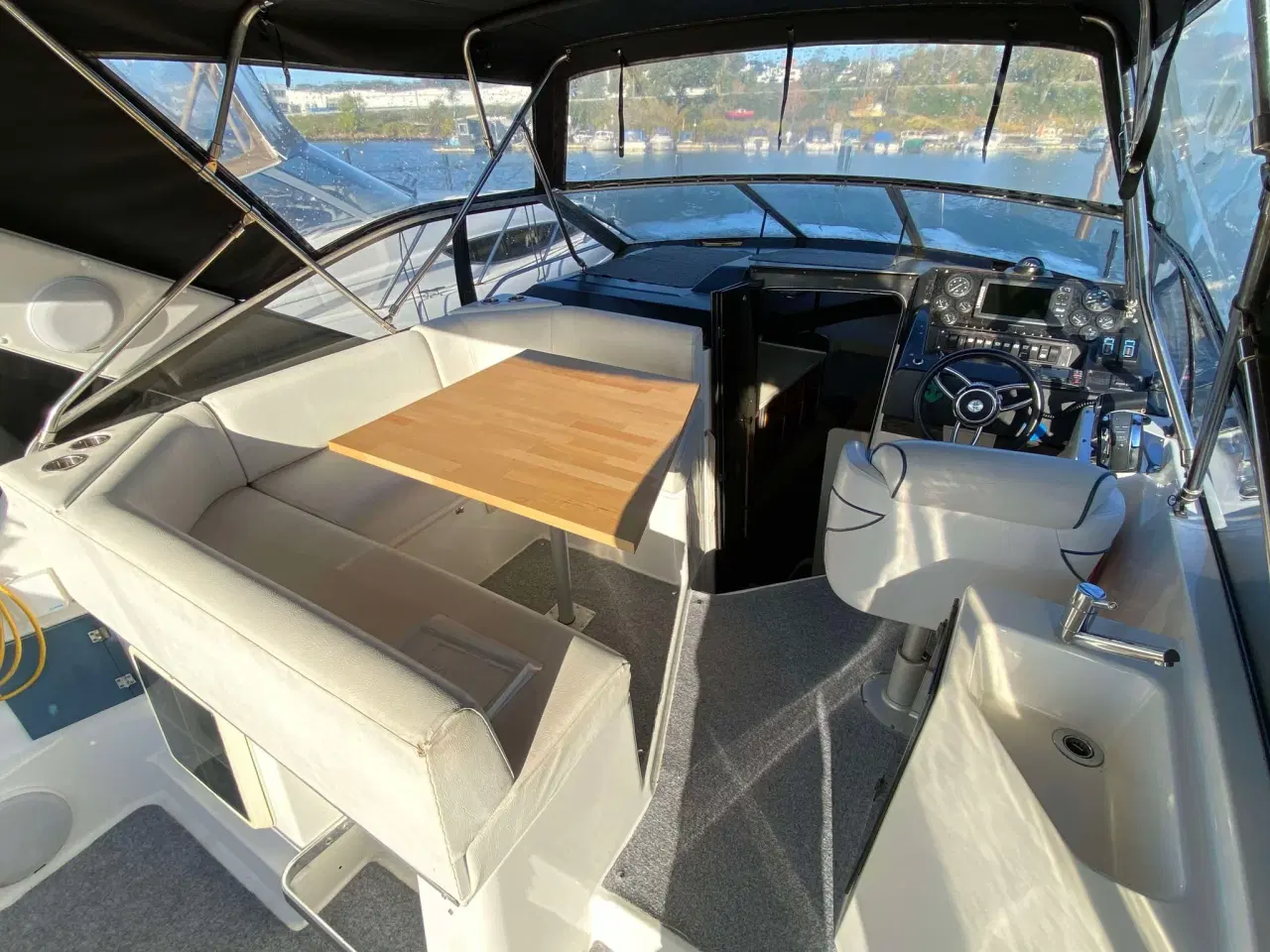 Billede 7 - Bayliner 2955 Avanti med 8,2 L Mercruiser