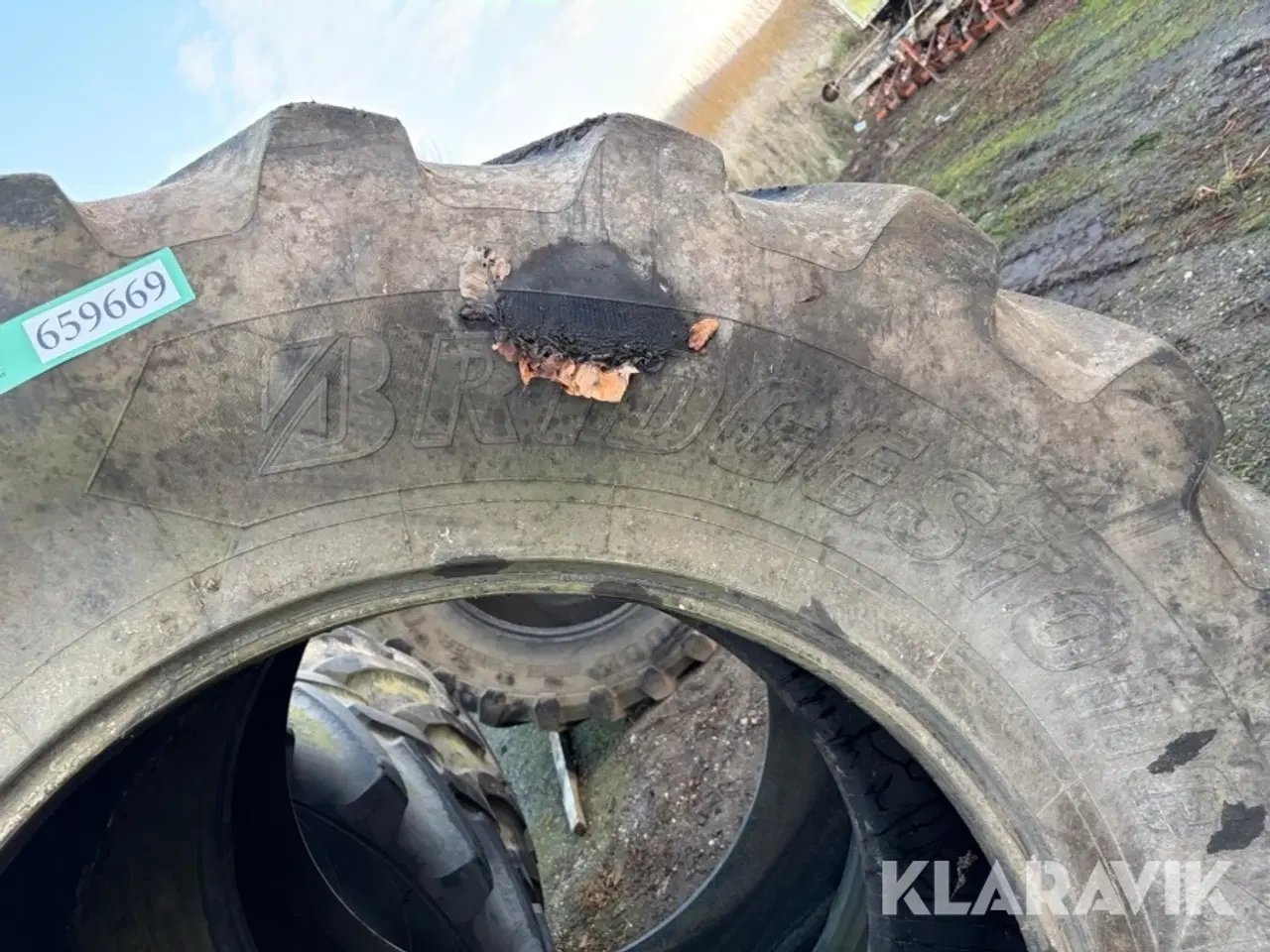 Billede 2 - Landbrugsdæk Bridgestone + 710/75R42Michelin 2 styk