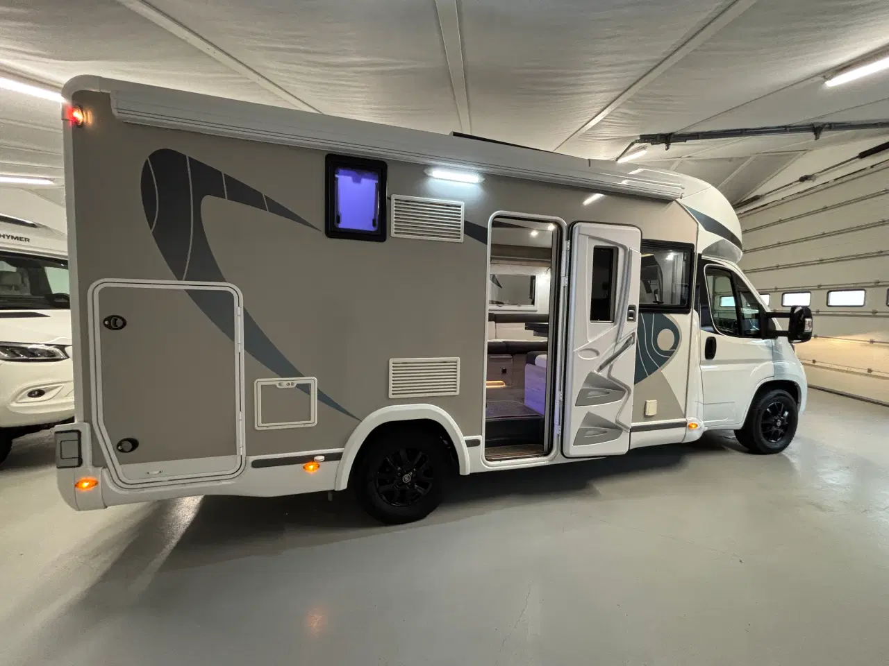 Billede 3 - Autocamper til salg - Chausson 630 Titanium VIP