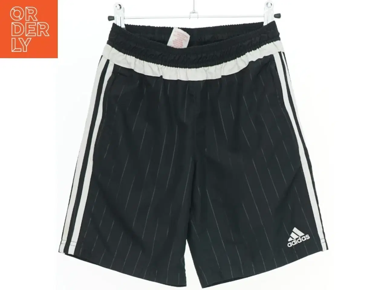 Billede 1 - Shorts med striber fra Adidas (str. 152)