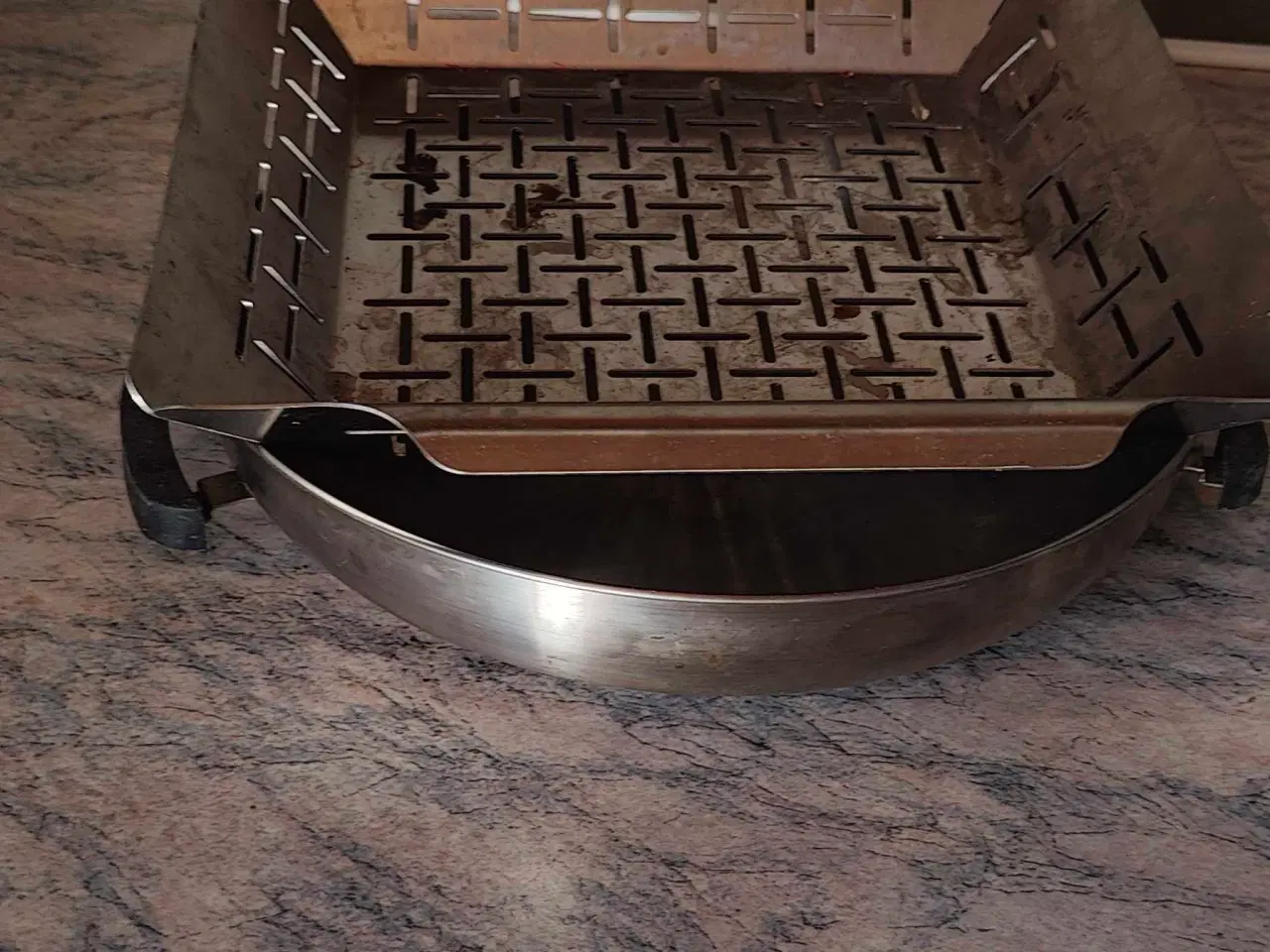 Billede 7 - Velholdt 57 cm kuglegrill