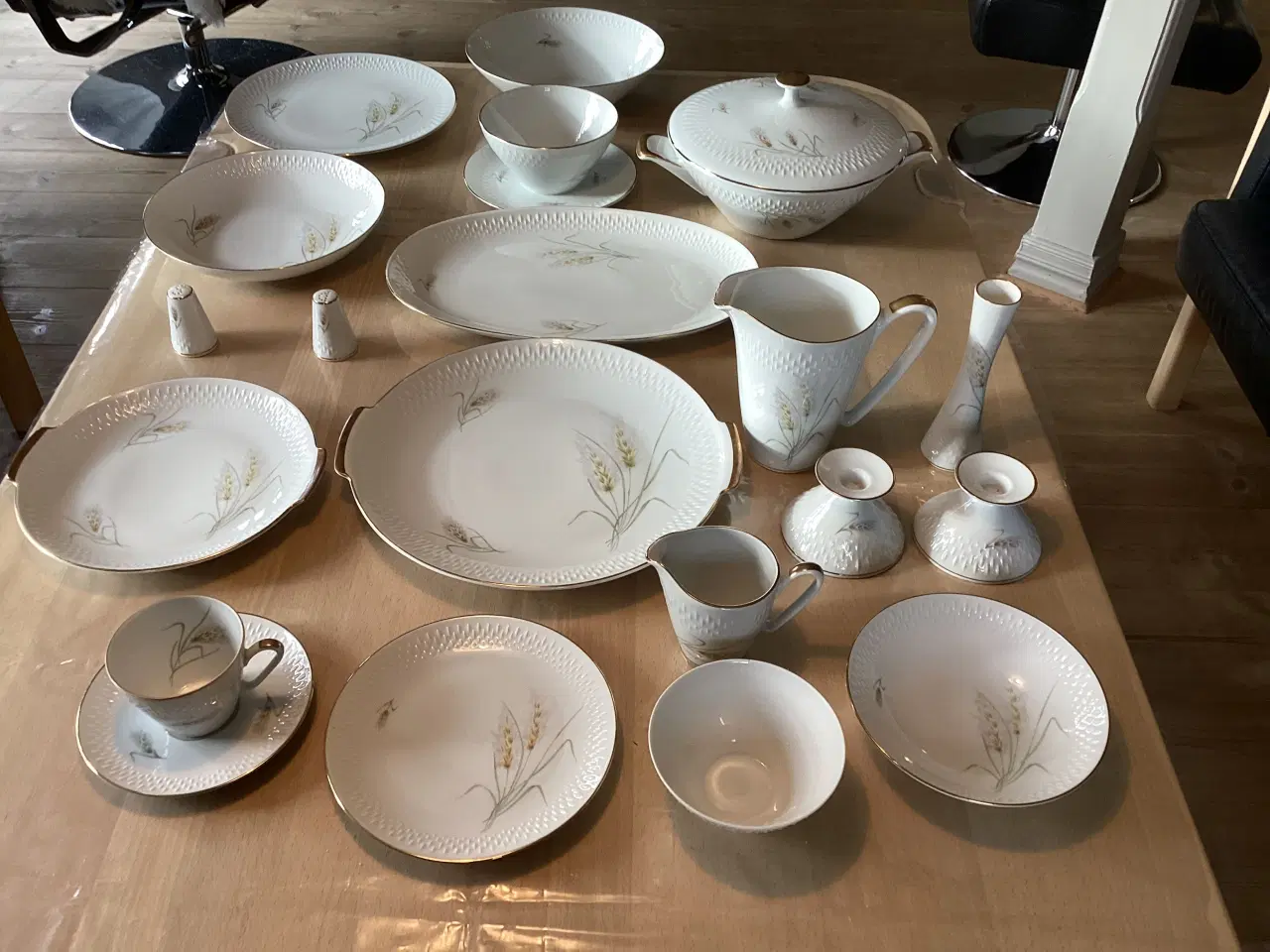 Billede 1 - AKSBO KAFFE & SPISESTEL FRA BAVARIA flot og i orde