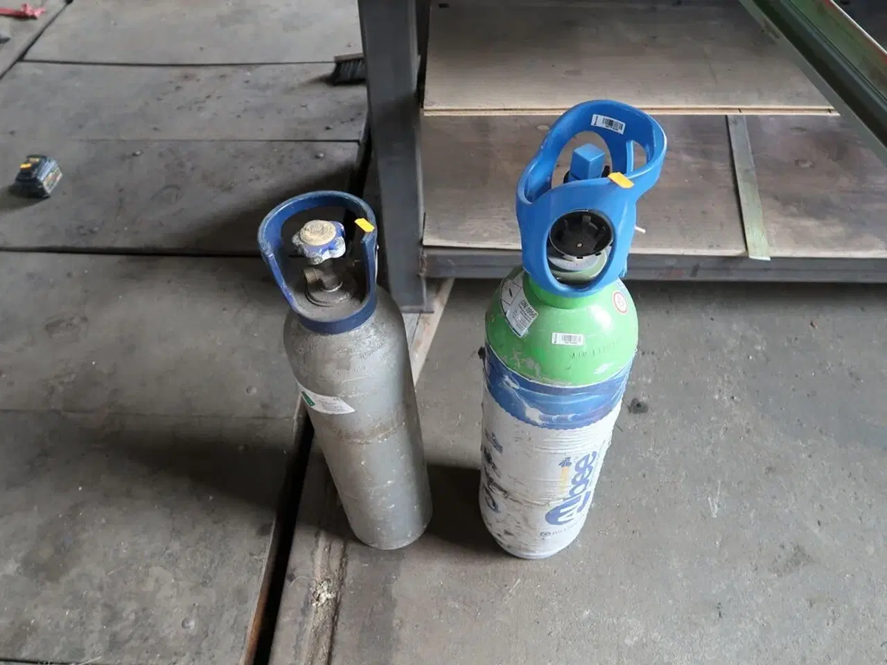 Billede 2 - 2 stk. Co2 flasker