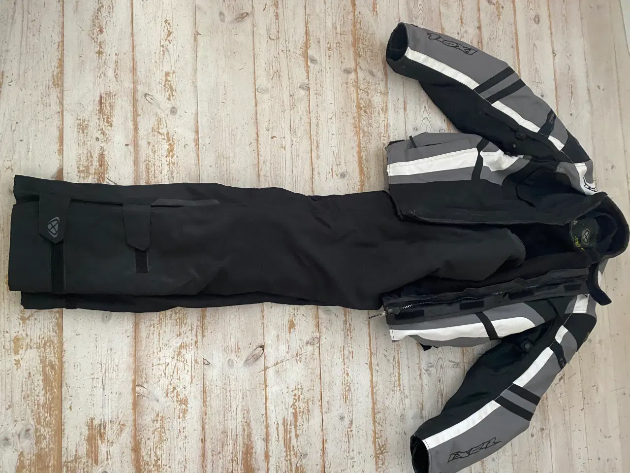 Billede 1 - MC jakke str. xxl og bukser str. xl