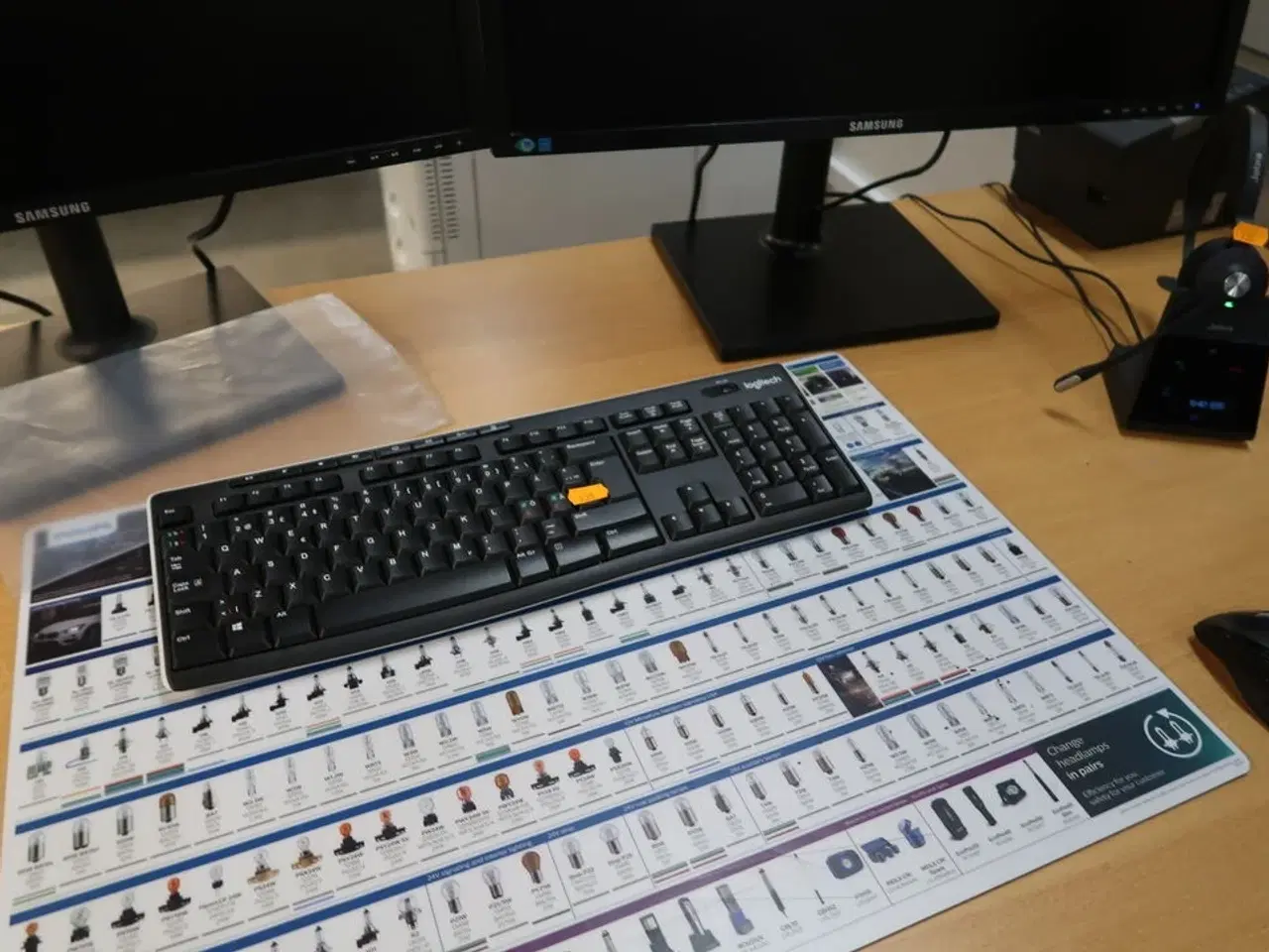 Billede 2 - 2 stk. computerskærme SAMSUNG, bonprinter, tastatur, mus, computer, headset