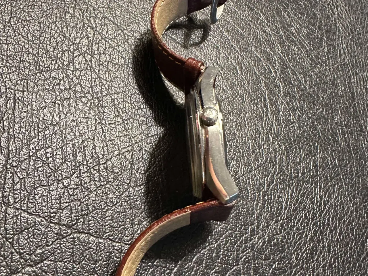 Billede 5 - Omega Armbåndsur Sølvfarvet med Brun Læderrem