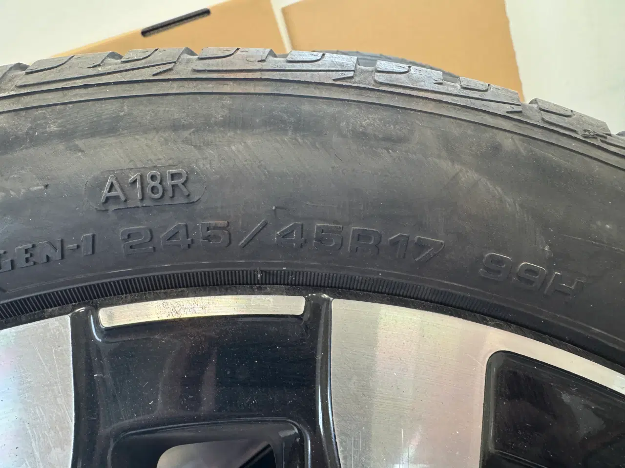 Billede 4 - Vinterdæk på original Mercedes fælge