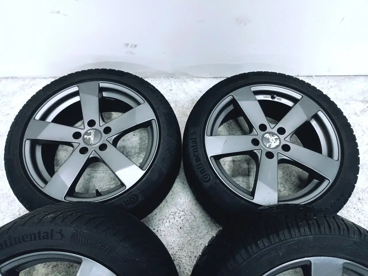 Billede 4 - 5x112 17" ET44 nav 66,6ø Dezent fælge inkl.TPMS