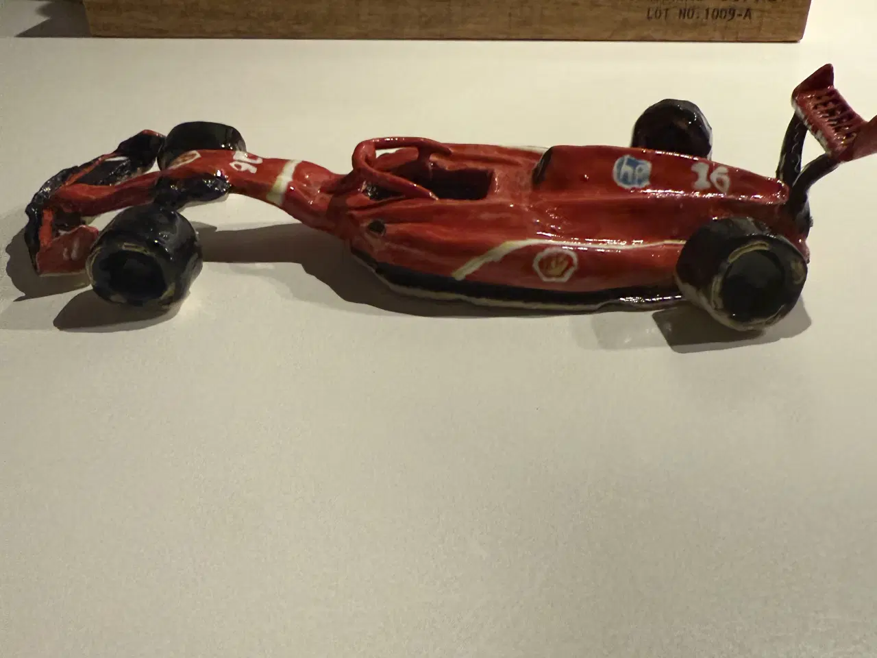 Billede 2 - Formel 1 bil, Ferrari i keramik 