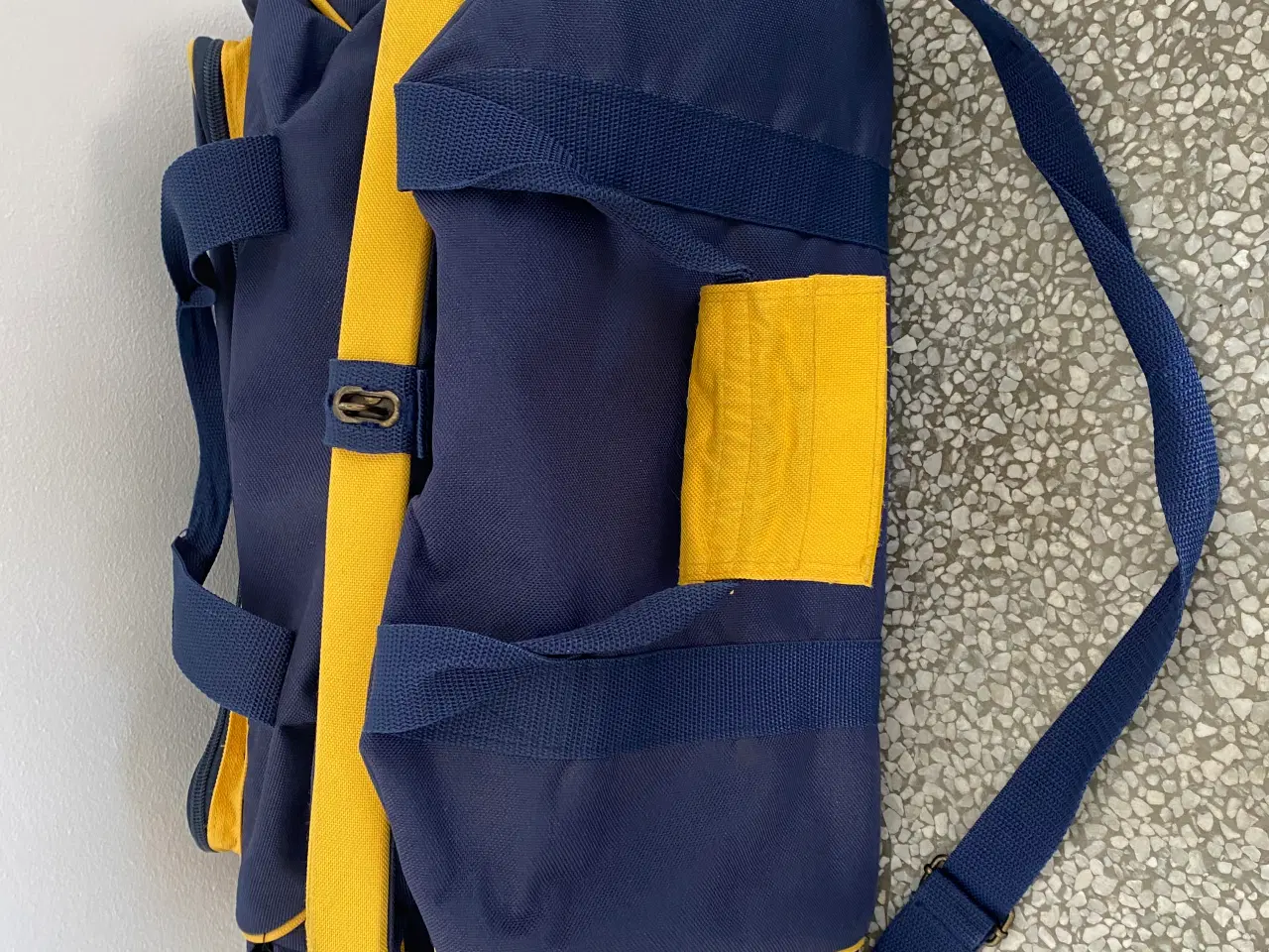 Billede 3 - Volvo weekendtaske, den rigtige