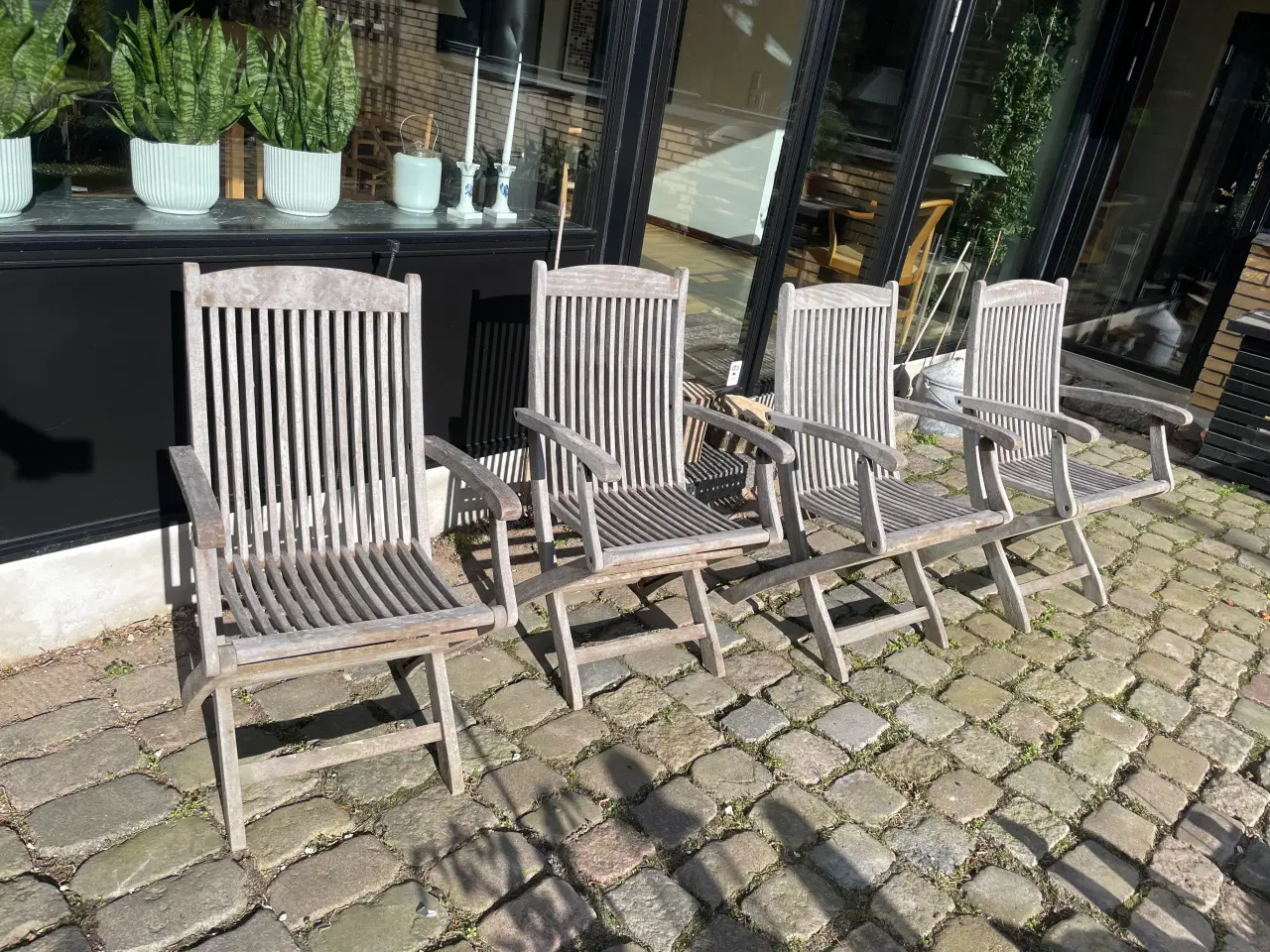 Billede 2 - Havebord og 4 havestole træ hårdttræ