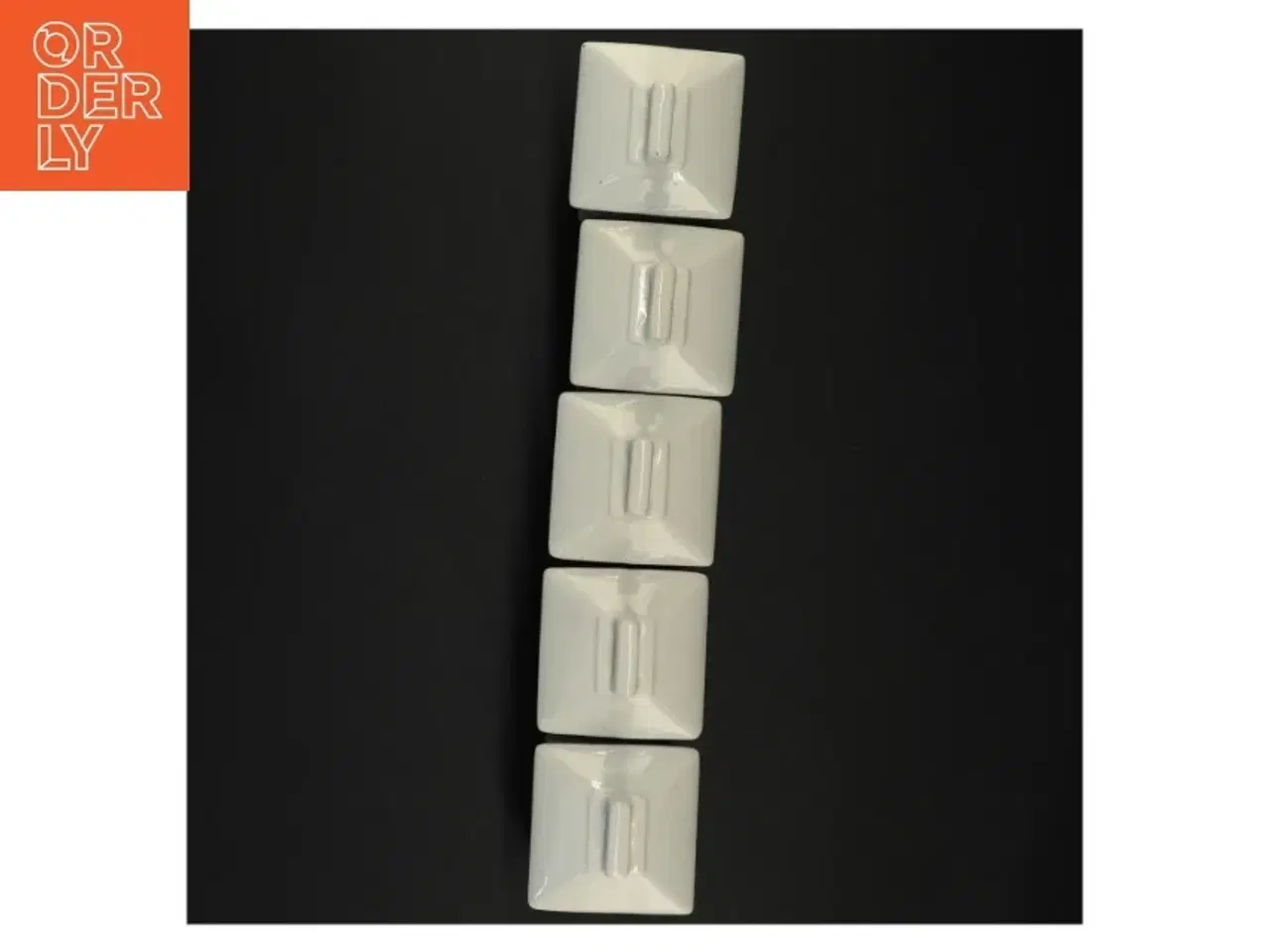 Billede 10 - Porcelæn krydderiglas (str.15 x 9,5 cm og 8 x 5,5 cm)